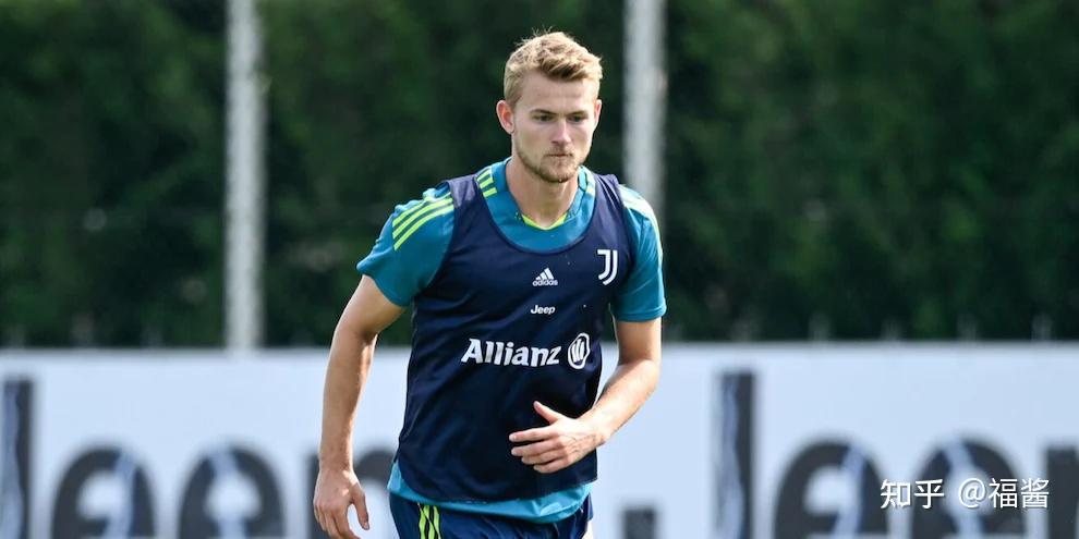 爱游戏官方下载 -冲刺阶段尤文图斯内部沟通：德甲节点到来，更衣室稳定，年轻球员得到机会的简单介绍
