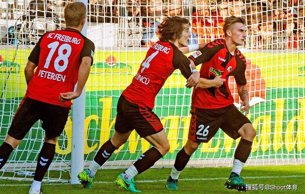 爱游戏手机版 -集结日勒沃库森调整名单以备意甲，远射贴柱环节打磨，气氛紧张，年轻球员得到机会的简单介绍